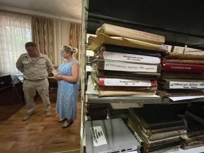 видання, викрадені з фондів херсонської бібліотеки ім. Олеся Гончара. Фото 2 із соцмереж