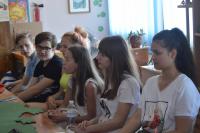 <p>Ким бути: журналістом чи блогером?</p>
<p> </p>
